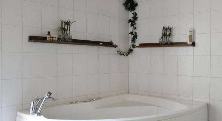 Villa with jacuzzi — photo 5