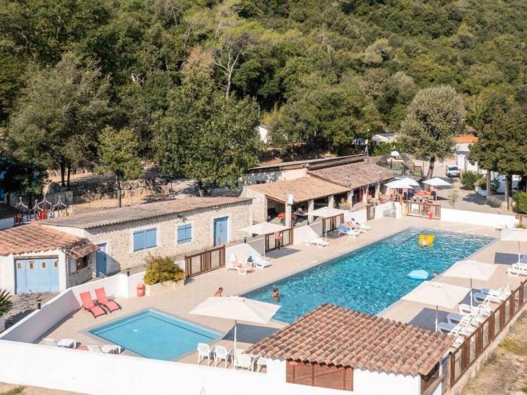Mobile home with heated pool & patio — photo 2