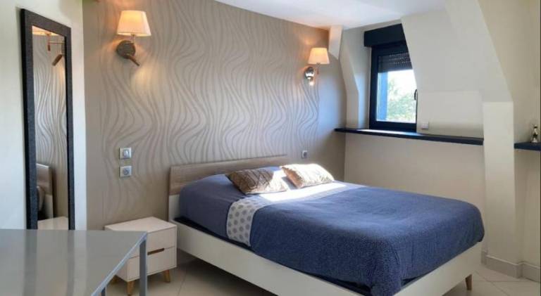 Holiday apartment with 1 room for 2 persons in Montlucon