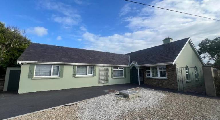 180 m&sup2; Ferienhaus