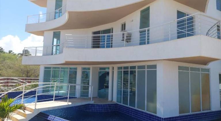 Holiday apartment with pool — photo 2