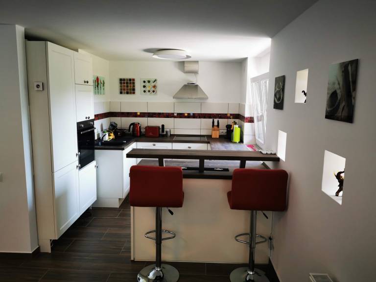 Family-friendly house with yard, barbecue & patio | Garden view | Suitable for remote work | Pet-friendly — photo 4