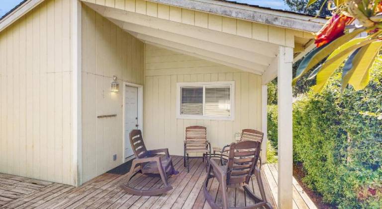 Vacation home | Beach nearby | Perfect for remote work | Pet-friendly — photo 4