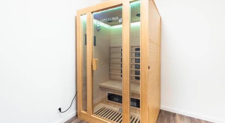 Serviced apartment with terrace & sauna | Suitable for remote work — photo 3