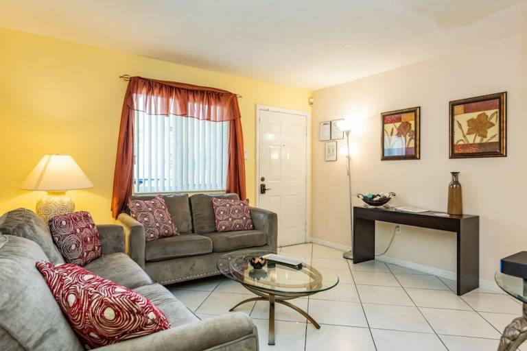 Top Kendale Lakes Vacation Rentals