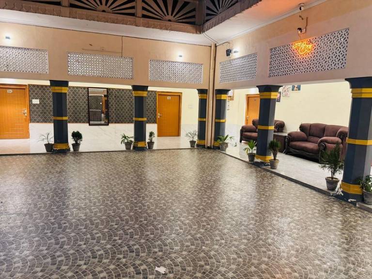 Hotel Dubey Heritage near Har Ki Pauri in Haridwar