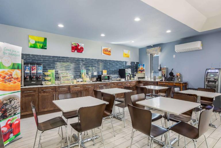 Quality Inn & Suites Suffolk West — photo 4
