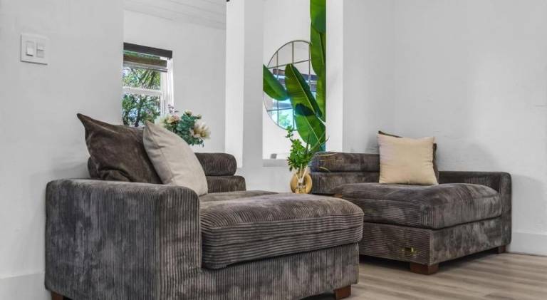 Luxury Miami Home Next to Wynwood & Design District — photo 4