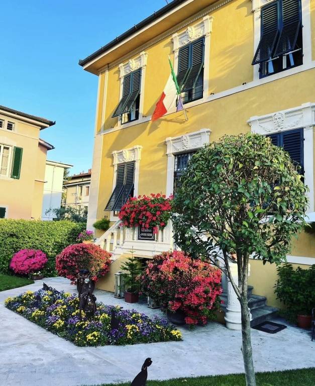 Bed & Breakfast  Lucca