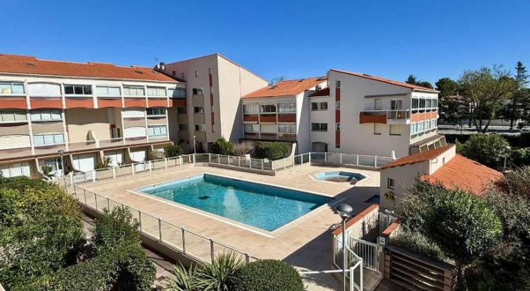 Charming rental apartment with pool | Beach nearby | Pets are welcome in Collioure