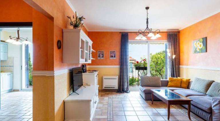 Pleasant holiday apartment with pool | Pets are welcome — photo 3
