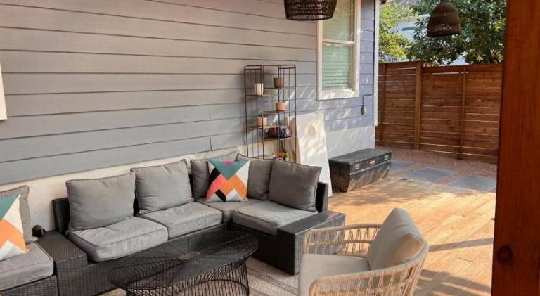 Spacious vacation home with hot tub | Dogs allowed — photo 2
