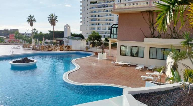 Holiday apartment with BBQ, pool & terrace — photo 3
