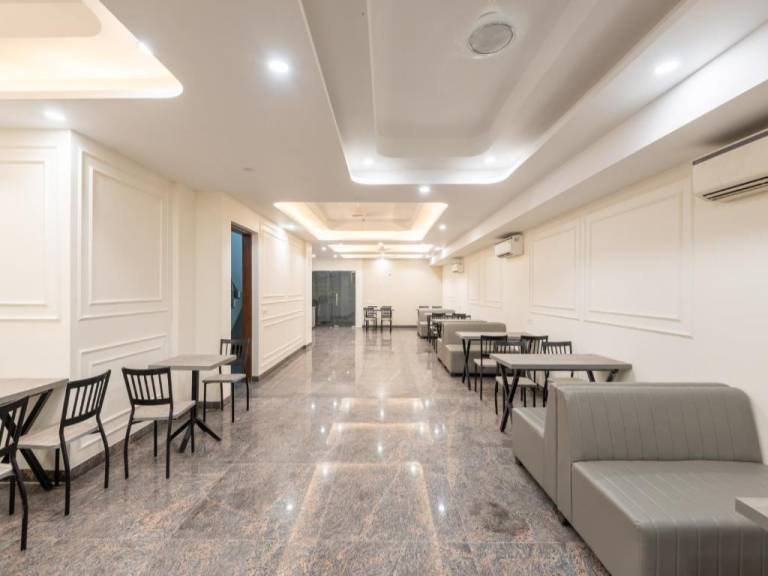 HOTEL COMFORT N STAY — photo 4