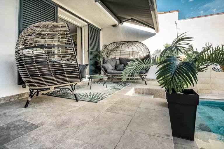 Family-friendly wonderful villa with jacuzzi, terrace & private pool | Pool view | Dogs allowed — photo 3
