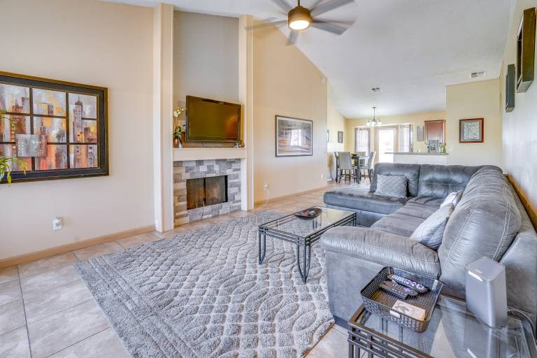 1 Mi to Camelback Ranch Phoenix Home w Pool