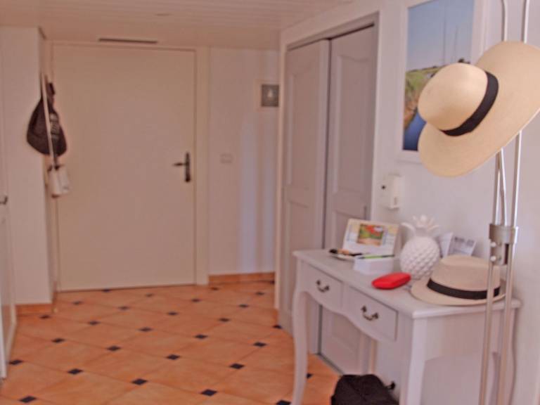 Fully equipped rental apartment with pool & terrace | Next to the beach | Dogs allowed — photo 5
