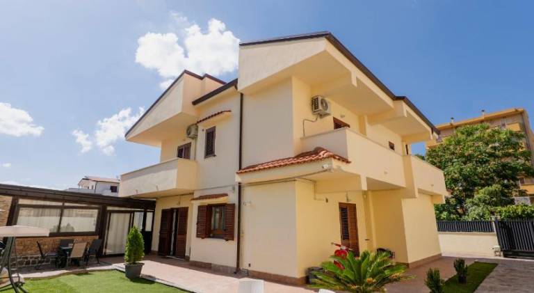 Luna di Sale - Romantic Sea Rooms & Apartments — photo 4