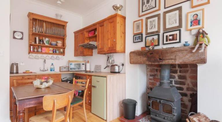 Rental apartment with terrace, barbeque & garden — photo 2