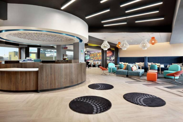 Tru by Hilton Webster Houston NASA — photo 2