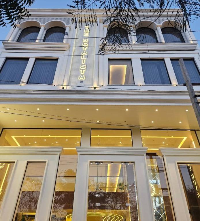 HOTEL THE ROYALISTA