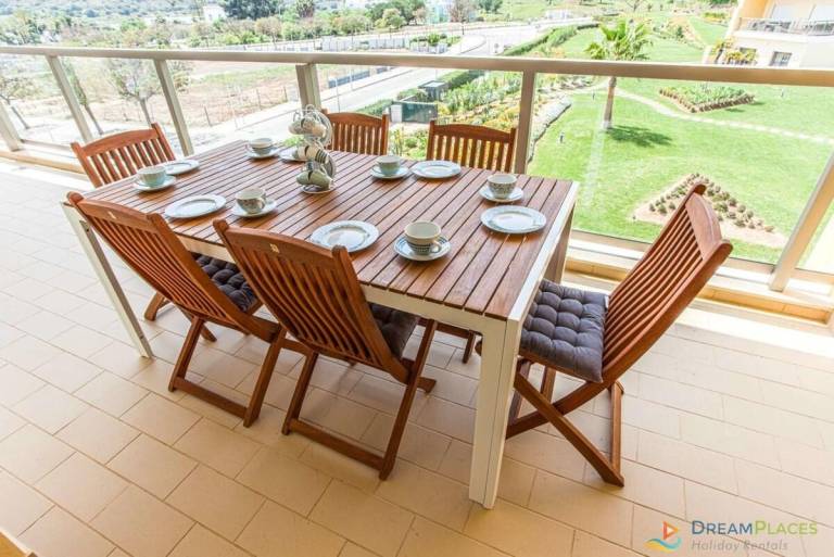 Holiday apartment with pool, yard & barbeque — photo 3