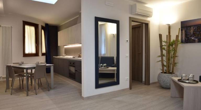 Serviced apartment with terrace & garden | Perfect for remote work in Vicenza