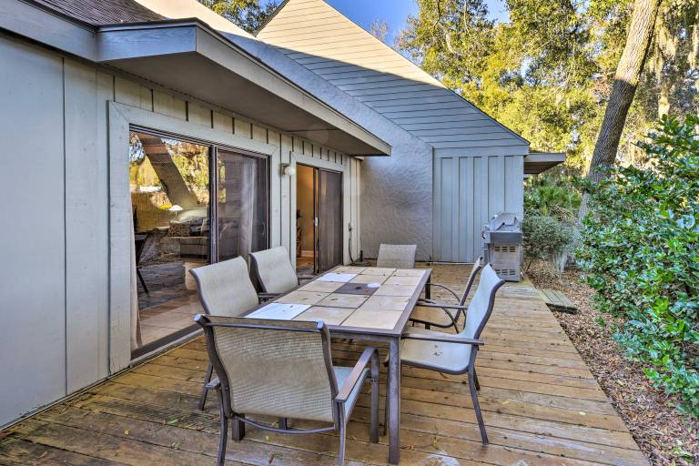 Pool Access + Pet Friendly: Condo in Hilton Head in Hilton Head Island, SC