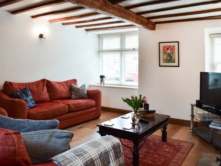 Family-friendly cottage with BBQ & yard | River view | Pets allowed in Kirkby Stephen