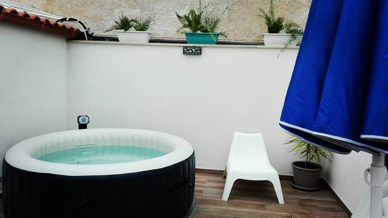 House with barbeque, jacuzzi & terrace | Close to the beach | Pets are welcome — photo 3