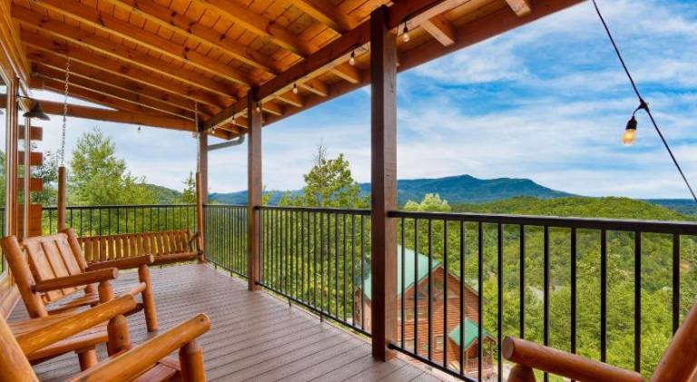 Vacation home with hot tub & pool | Dogs allowed — photo 4