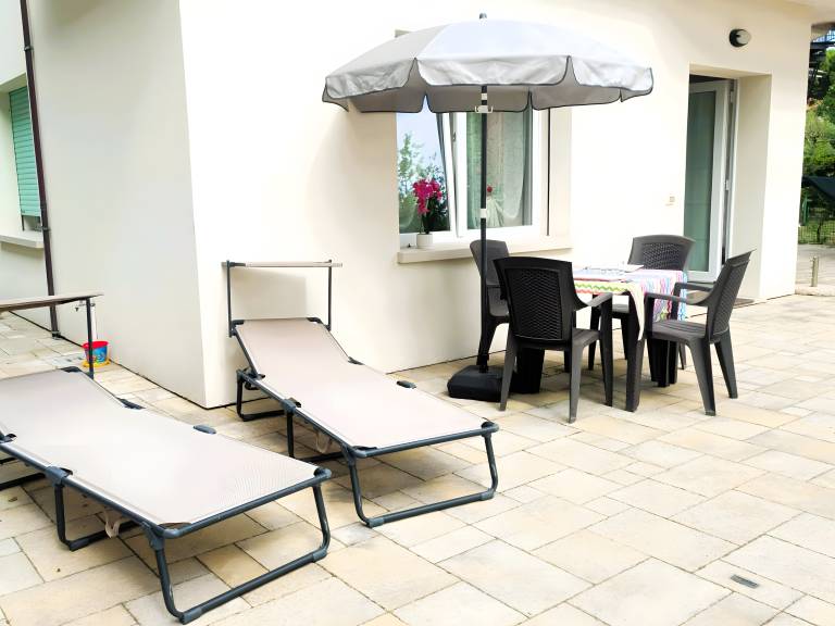 House with barbeque, garden & terrace in Jesolo