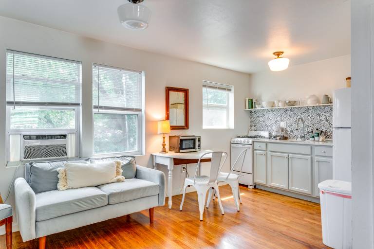 Cozy Studio in Heart of OKC Plaza District! in Oklahoma City, OK
