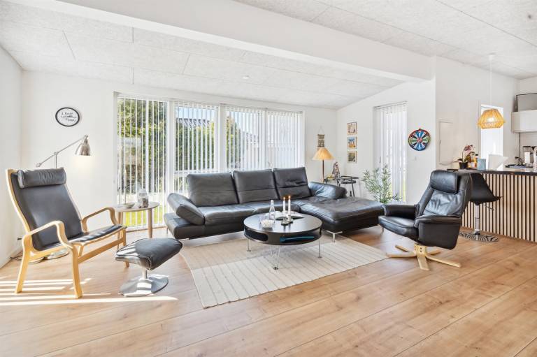 Fully equipped beautiful vacation home with terrace, garden & barbecue | Close to the beach | Dogs allowed — photo 3