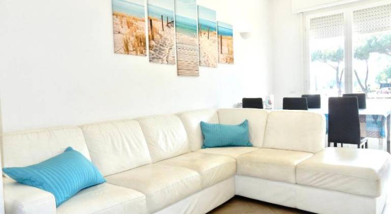 Holiday apartment with 3 rooms for 7 persons in Camaiore