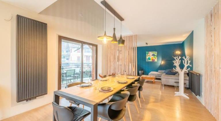 Villa with hot tub & pool | Pets are welcome — photo 3