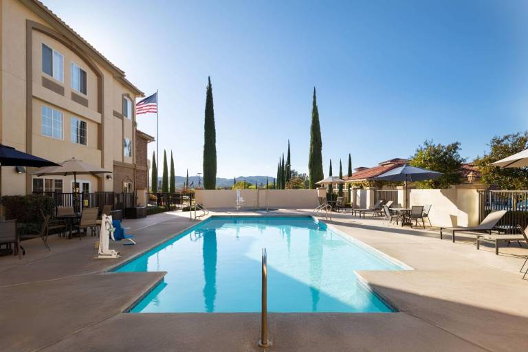 La Quinta Inn & Suites by Wyndham Paso Robles — photo 3