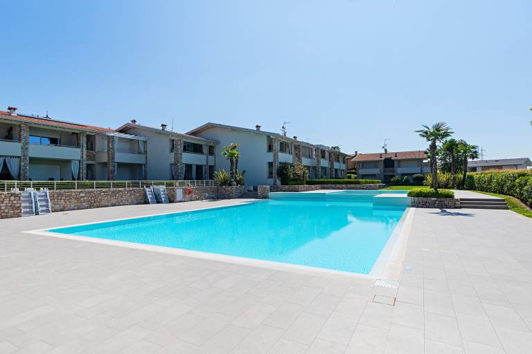 Family-oriented wonderful rental apartment with pool, yard & terrace | Dogs allowed — photo 2