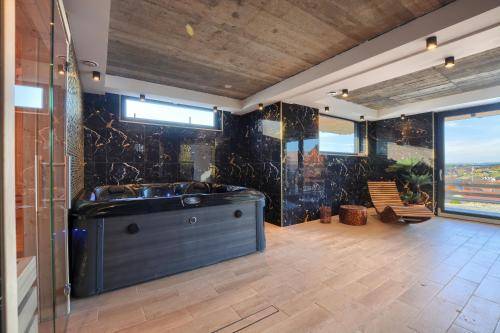 Apartament z hotelowymi udogodnieniami Bóbrka