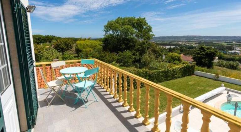 Big vacation home with barbecue, patio & private pool | Pet-friendly — photo 4