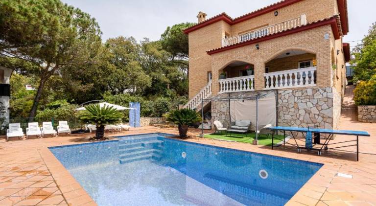 300 m&sup2; Ferienhaus