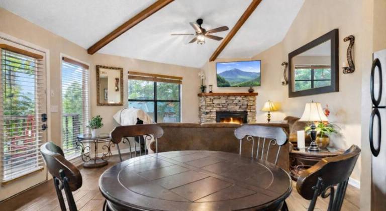 Wonderful vacation home with pool & jacuzzi | Suitable for remote work | Pet-friendly — photo 4