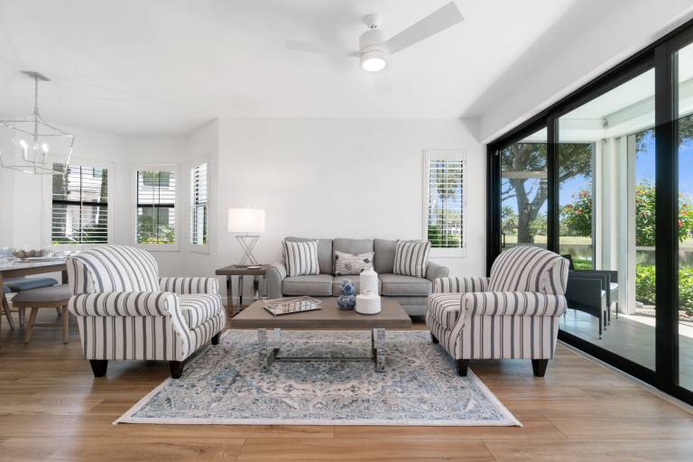 House Pelican Bay