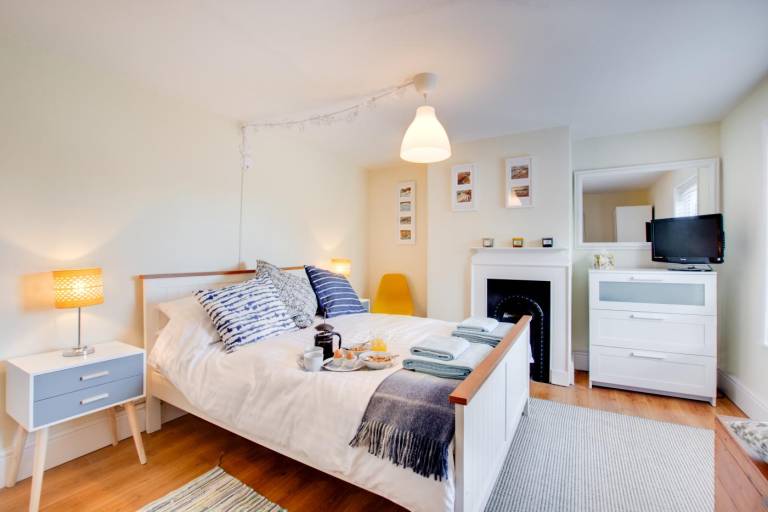 Fully equipped cottage with garden & barbeque | Pets allowed — photo 3