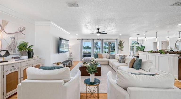 Vacation home with pool | Suitable for remote work | Pets are welcome — photo 3