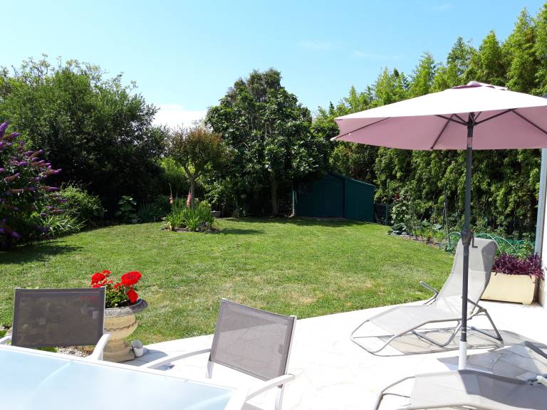 Vacation home with barbeque — photo 3