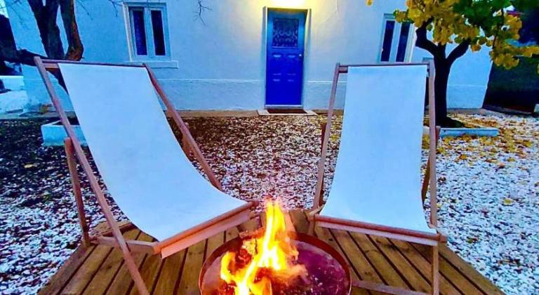 Vacation home with patio, yard & private pool — photo 3