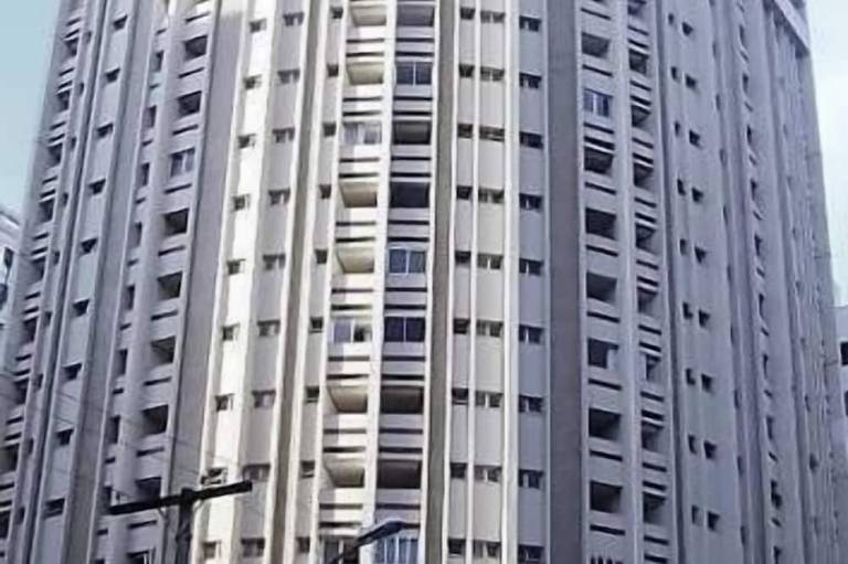Flat Oeste La Residence