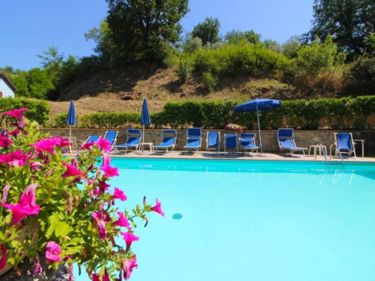 Child-friendly lovely villa with private pool, garden & patio | Pets are welcome — photo 2