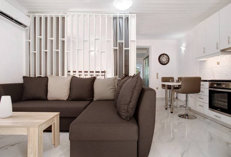 Apartment "Villa Drosia" with Sea View, Private Garden & Wi-Fi — photo 2